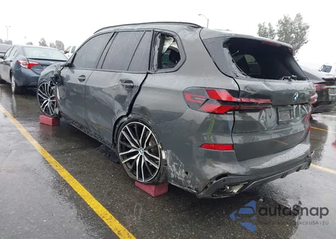 2025 BMW X5 xDrive40I z USA, uszkodzony, nr VIN 5UX23EU09S9W23783